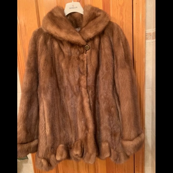 Mink Coat (ruffled hem) - Picture 2 of 5